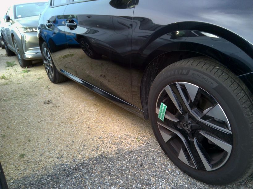 PEUGEOT 208 2024 - Photo n°1