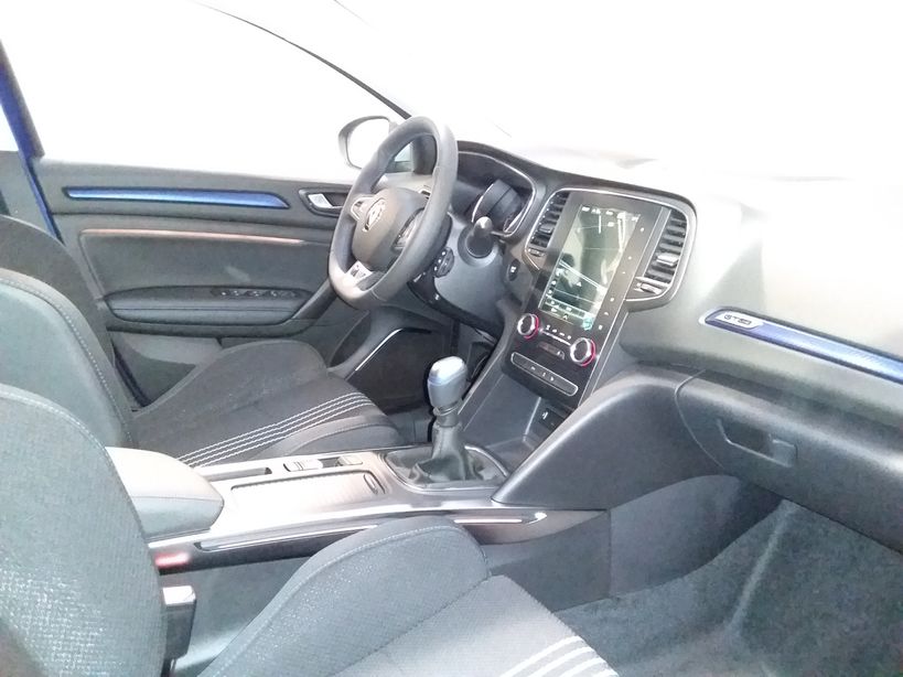 RENAULT MEGANE IV BERLINE 2019 - Photo n°4