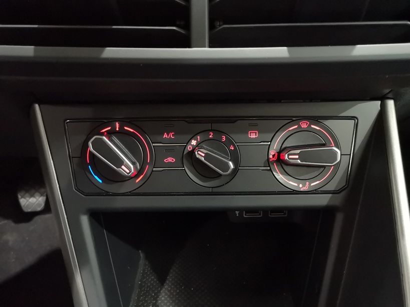 VOLKSWAGEN POLO 2019 - Photo n°11