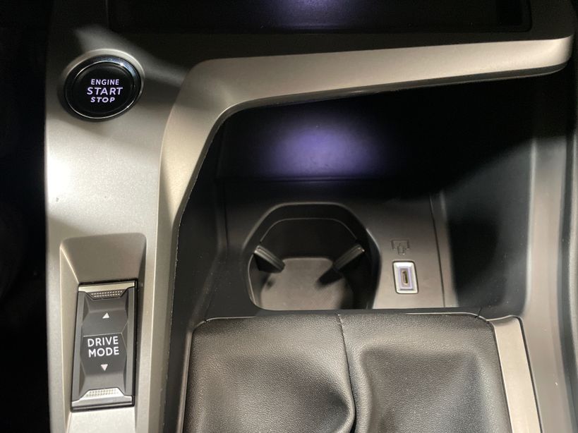 PEUGEOT 308 2023 - Photo n°16