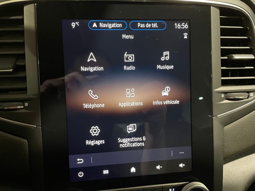 RENAULT MEGANE IV BERLINE 2022 - Photo n°17