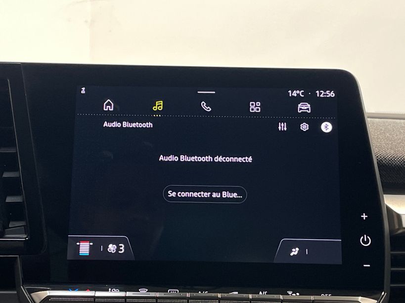 RENAULT MEGANE E TECH 2023 - Photo n°14