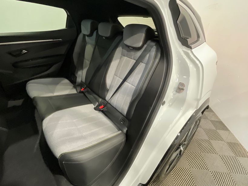 RENAULT MEGANE E TECH 2023 - Photo n°10