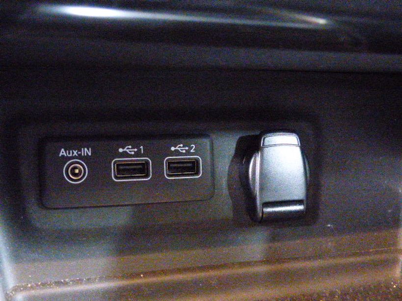 RENAULT MEGANE IV BERLINE 2021 - Photo n°22
