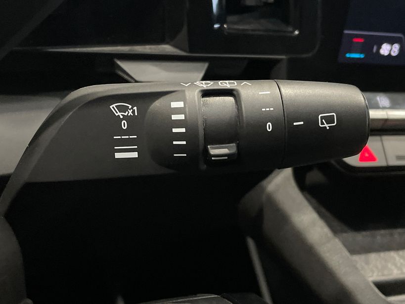 RENAULT MEGANE E TECH 2022 - Photo n°24