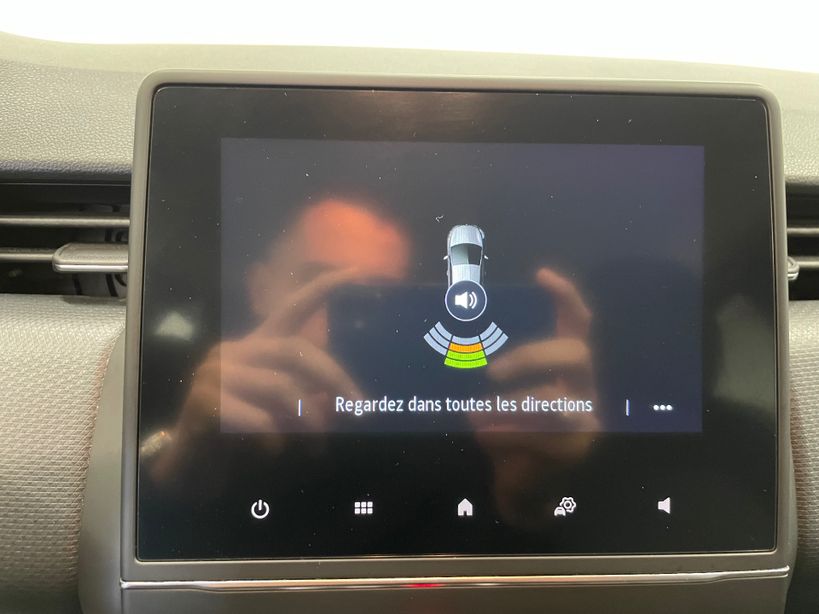 RENAULT CLIO V 2021 - Photo n°25