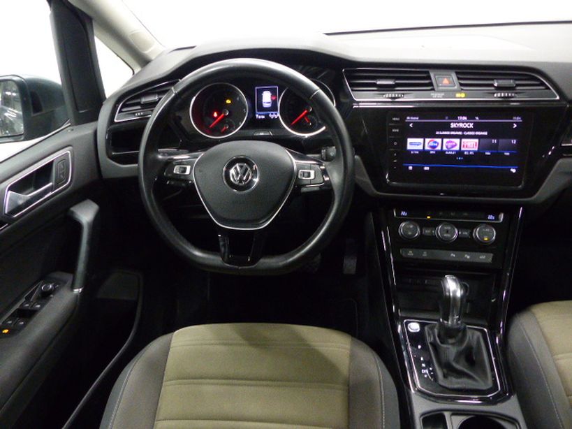 VOLKSWAGEN TOURAN 2017 - Photo n°9