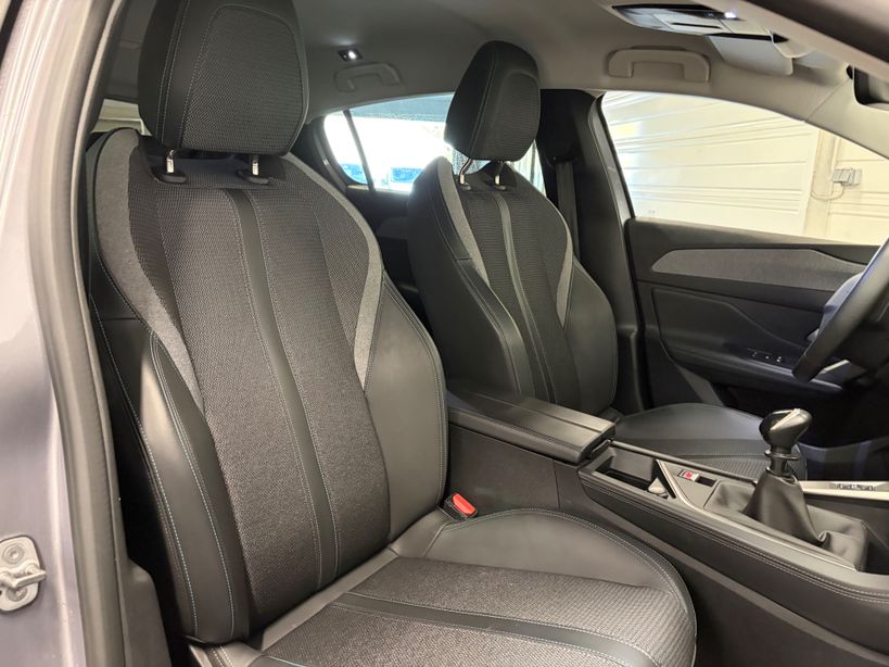 PEUGEOT 308 2023 - Photo n°11