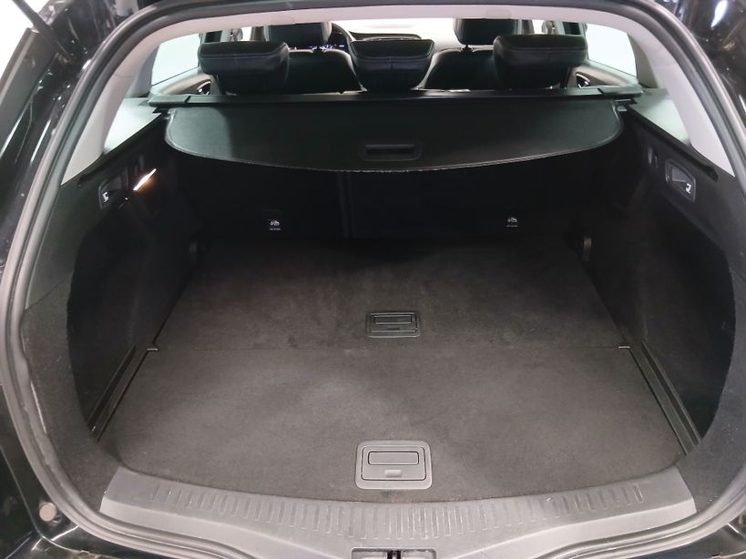 RENAULT MEGANE IV ESTATE 2023 - Photo n°5