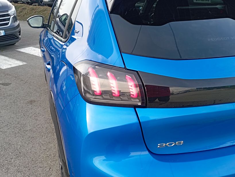 PEUGEOT 208 2021 - Photo n°7