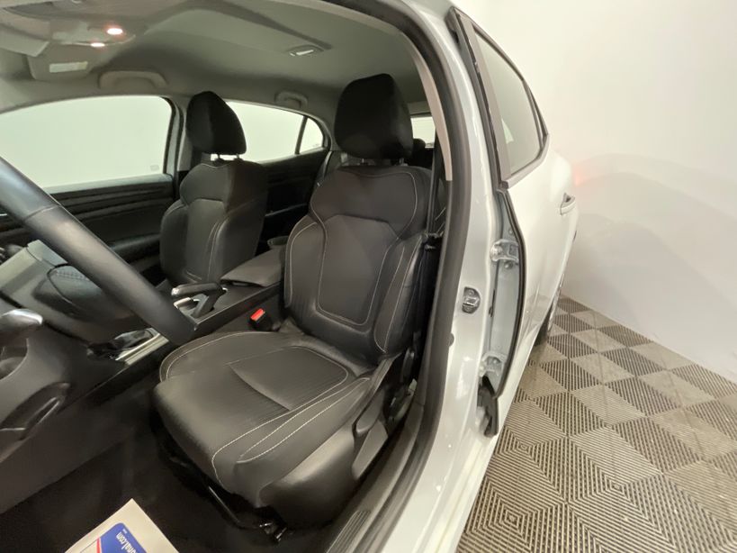 RENAULT MEGANE IV BERLINE BUSINESS 2020 - Photo n°9