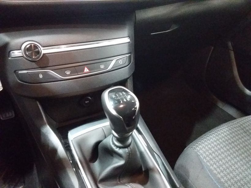 PEUGEOT 308 2020 - Photo n°21
