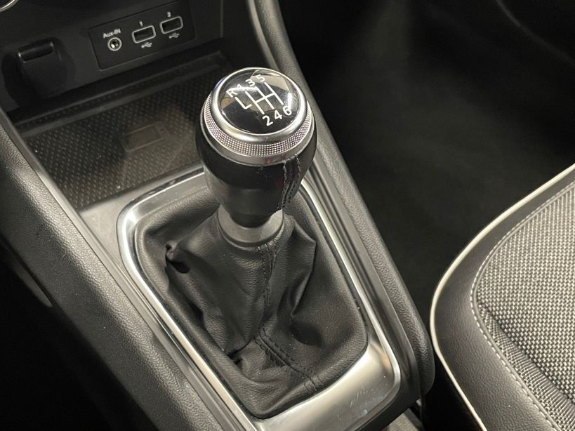 RENAULT CAPTUR 2021 - Photo n°24