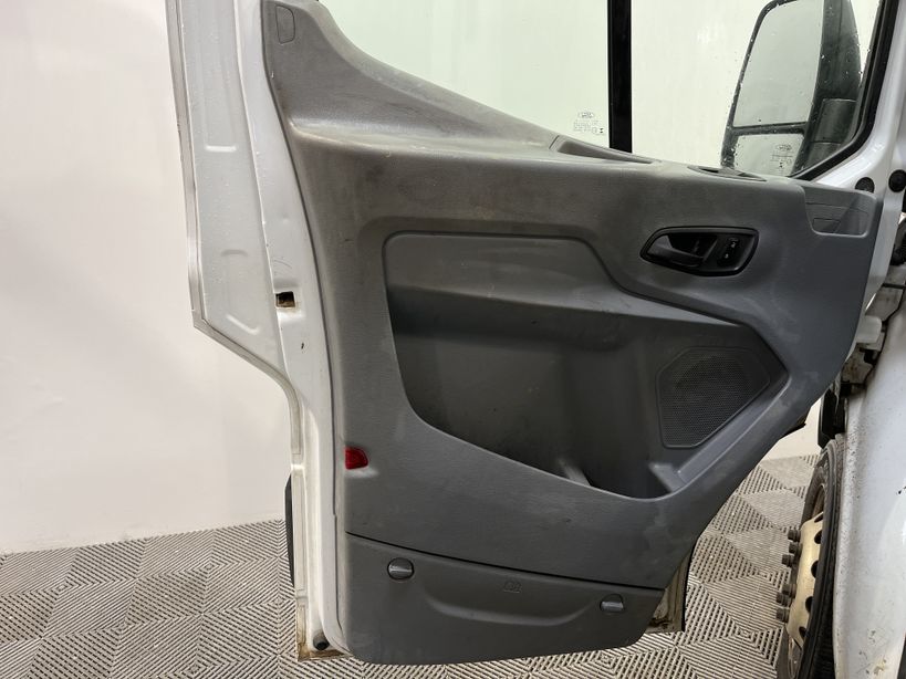 FORD TRANSIT CHASSIS DOUBLE CABINE 2019 - Photo n°27