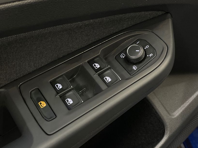 VOLKSWAGEN GOLF 2023 - Photo n°30