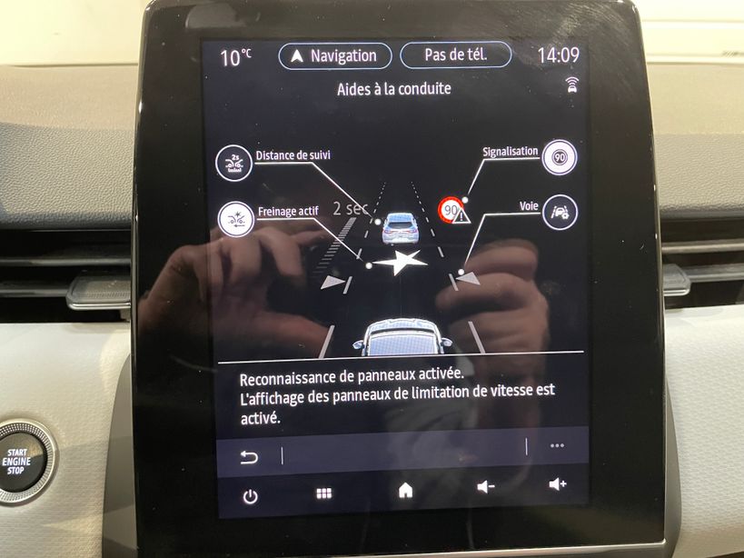 RENAULT CLIO V 2022 - Photo n°20