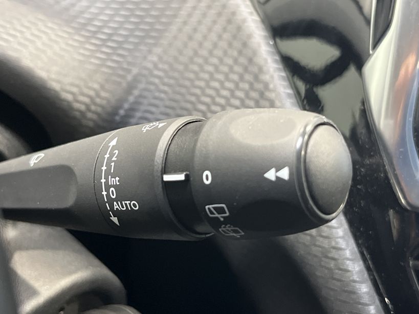 PEUGEOT 208 BUSINESS 2019 - Photo n°27