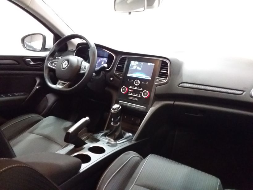 RENAULT MEGANE IV BERLINE BUSINESS 2019 - Photo n°11