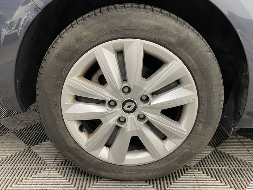 RENAULT MEGANE IV ESTATE 2022 - Photo n°34