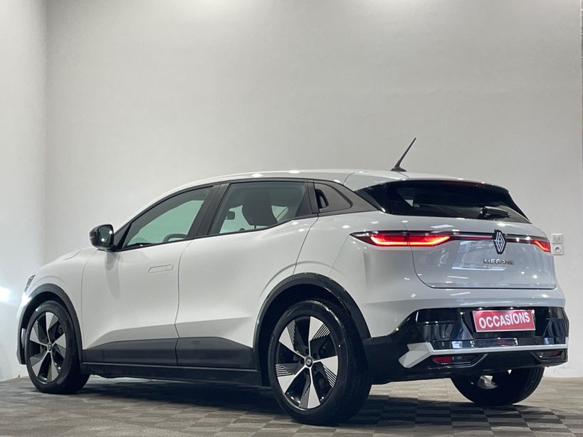 RENAULT MEGANE E TECH 2022 - Photo n°4