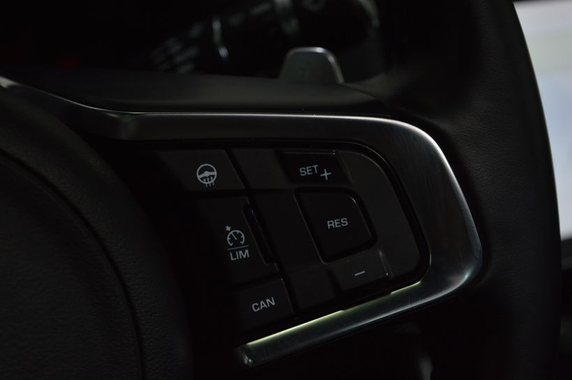 JAGUAR XE 2017 - Photo n°15