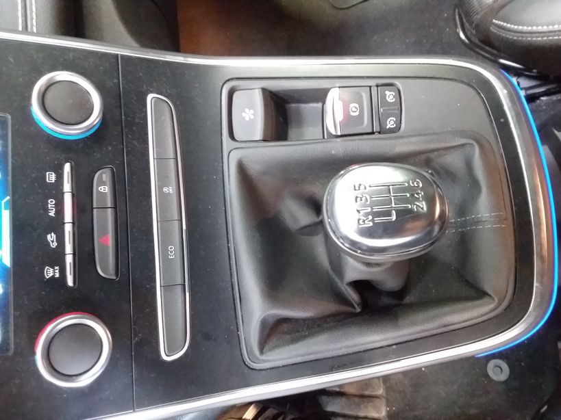 RENAULT SCENIC IV 2018 - Photo n°19