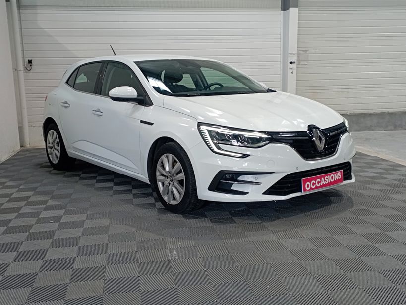 RENAULT MEGANE IV BERLINE 2021 - Photo n°3