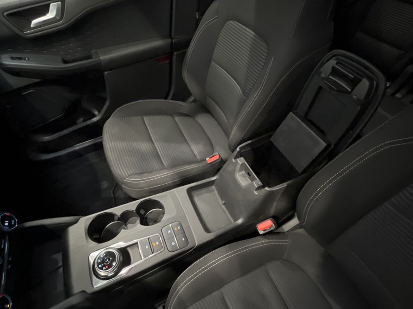 FORD KUGA 2021 - Photo n°23