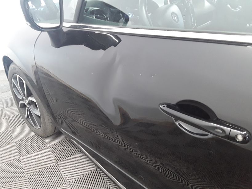RENAULT CLIO IV ESTATE 2018 - Photo n°5