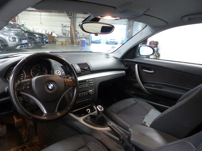 BMW SERIE 1 E81 2008 - Photo n°4