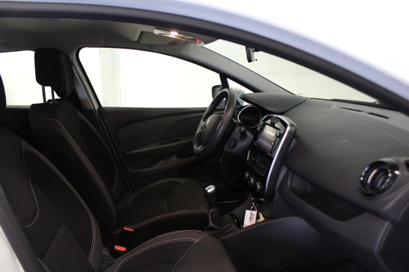 RENAULT CLIO IV ESTATE 2017 - Photo n°6