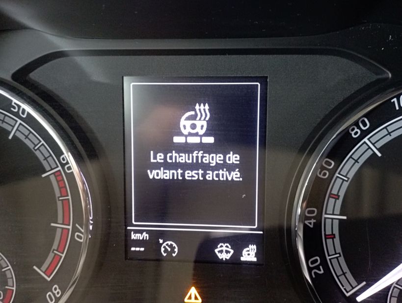 SKODA KAROQ 2022 - Photo n°29