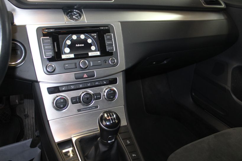 VOLKSWAGEN PASSAT SW 2014 - Photo n°4