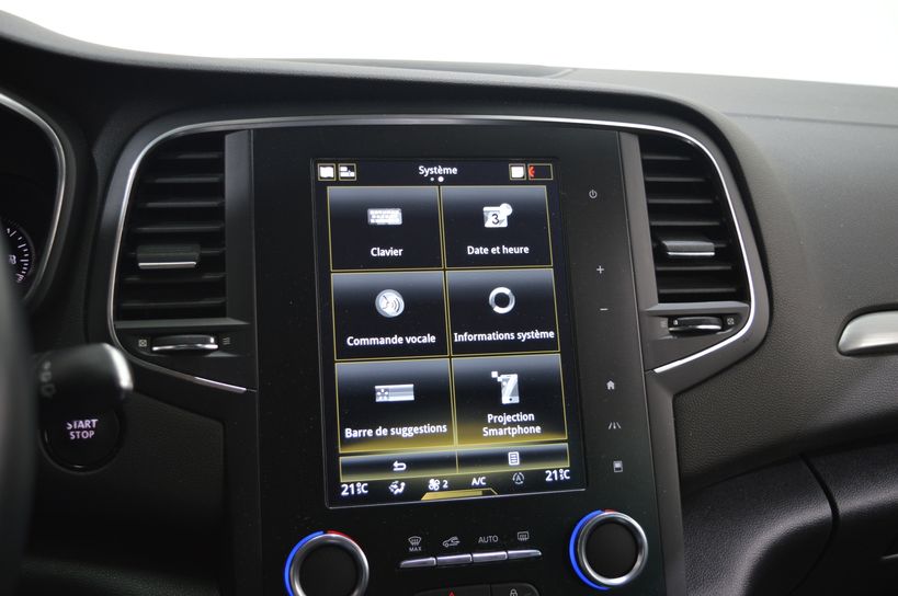 RENAULT MEGANE IV BERLINE 2019 - Photo n°21