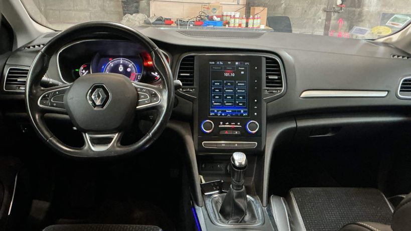 RENAULT MEGANE IV BERLINE 2020 - Photo n°11