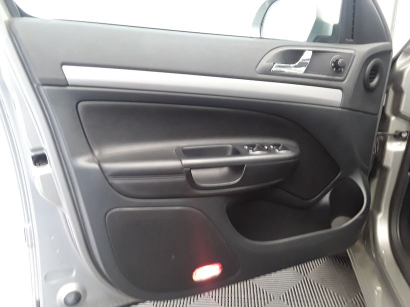 SKODA OCTAVIA COMBI 2012 - Photo n°23