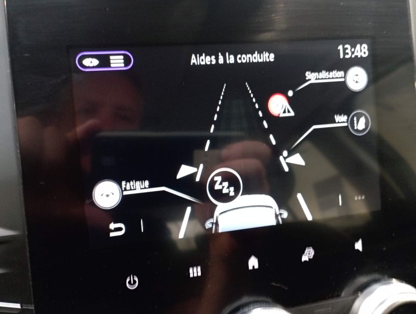 RENAULT MEGANE IV BERLINE 2021 - Photo n°22