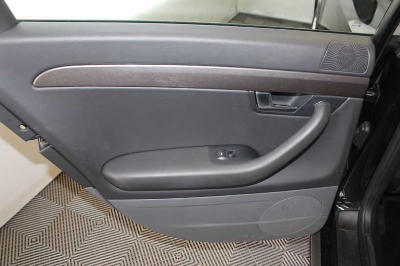 SEAT EXEO ST 2011 - Photo n°12