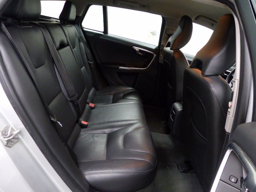 VOLVO V60 CROSS COUNTRY 2015 - Photo n°7