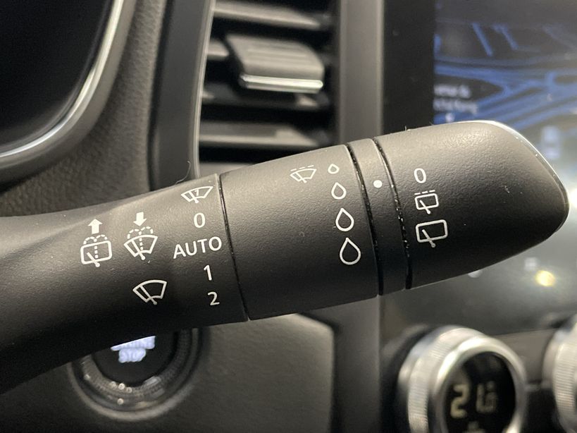 RENAULT MEGANE IV BERLINE 2021 - Photo n°16
