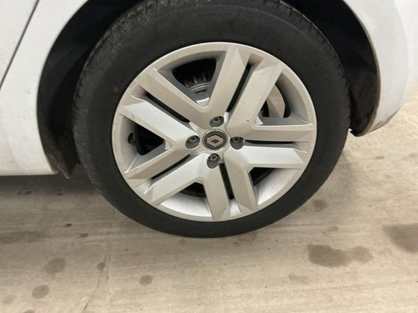 RENAULT CLIO V 2021 - Photo n°2