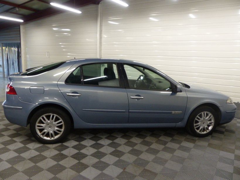 RENAULT LAGUNA 2005 - Photo n°14