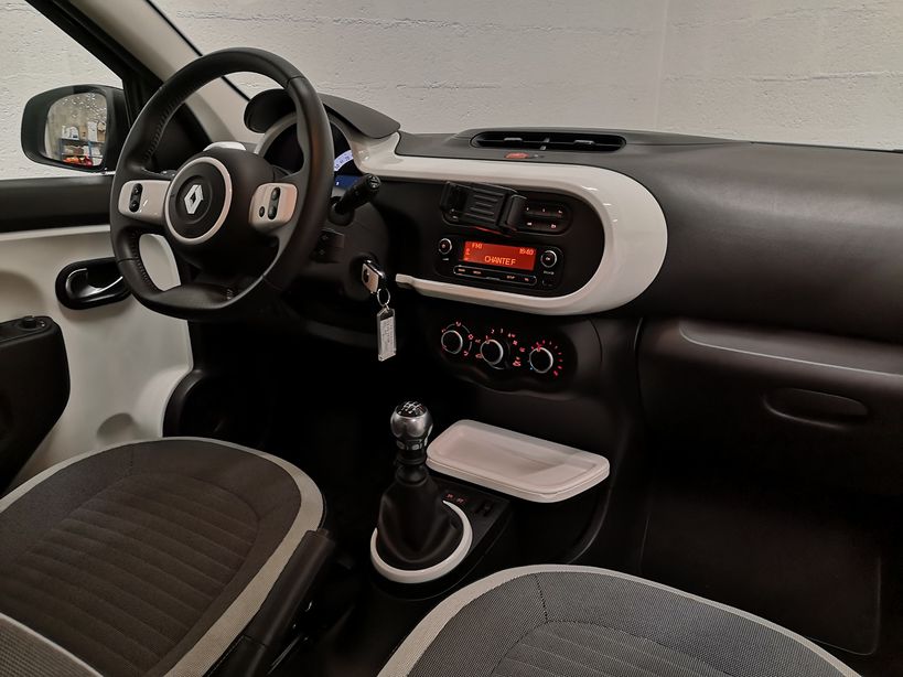RENAULT TWINGO III 2019 - Photo n°6