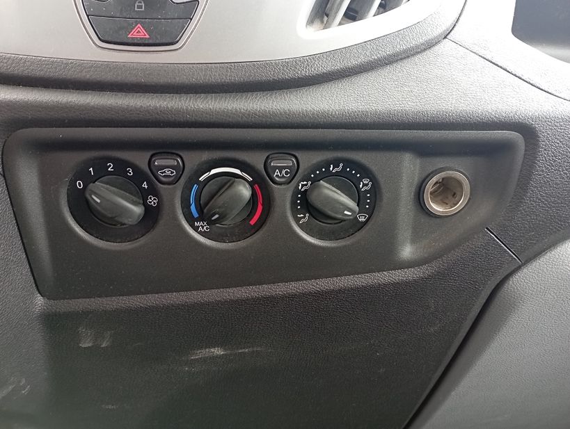 FORD TRANSIT CHASSIS DOUBLE CABINE 2019 - Photo n°14