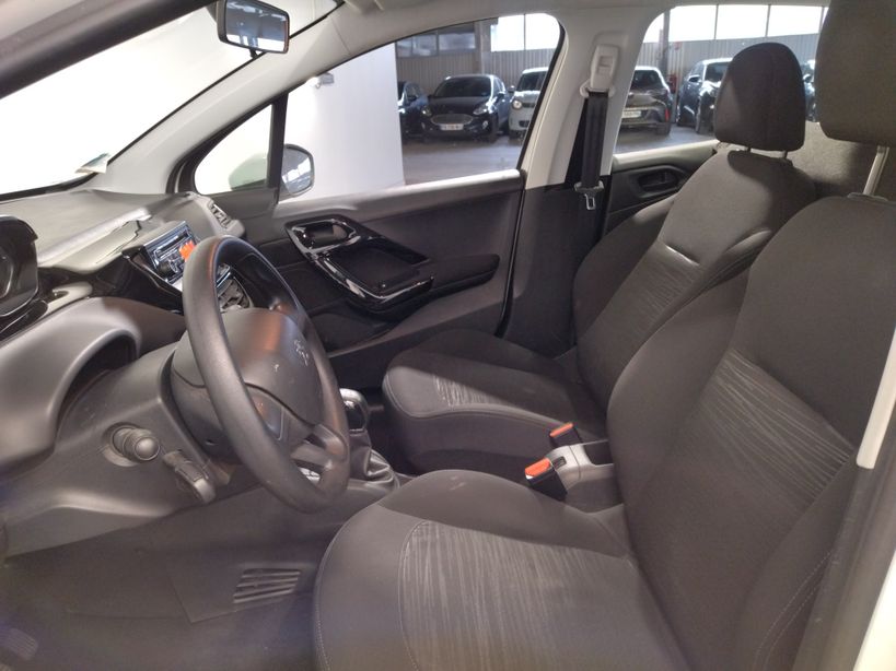 PEUGEOT 208 AFFAIRE 2018 - Photo n°12
