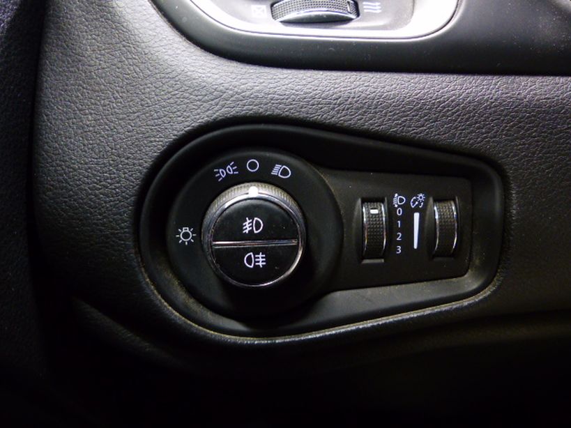 JEEP RENEGADE 2015 - Photo n°28