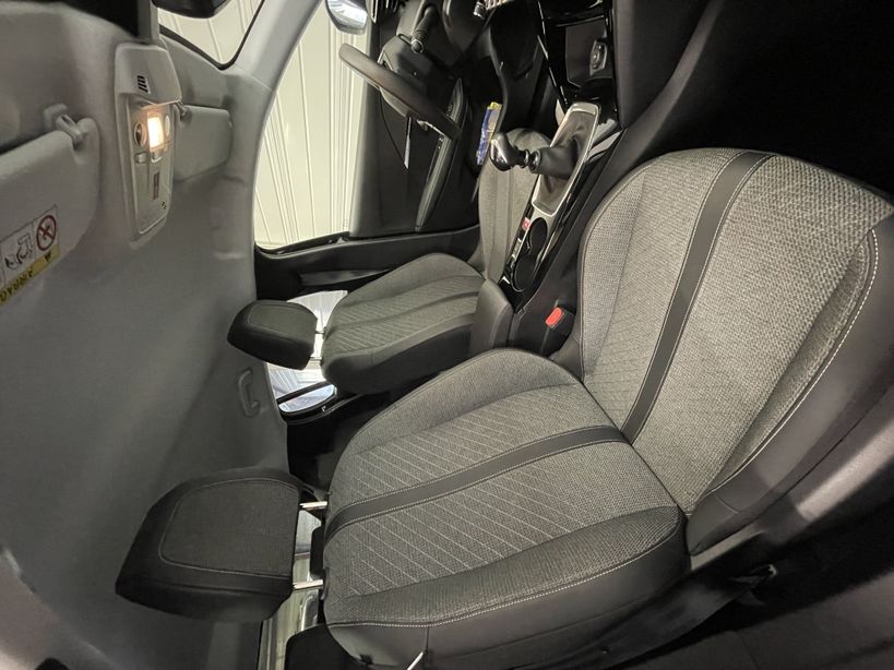 PEUGEOT 208 2024 - Photo n°9