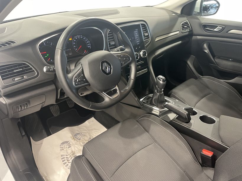RENAULT MEGANE IV BERLINE 2022 - Photo n°30