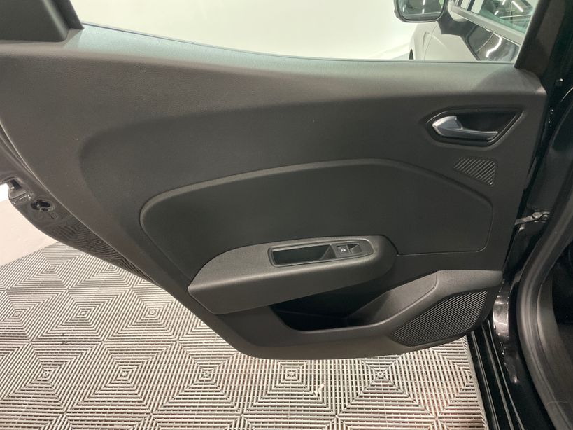 RENAULT CLIO V 2024 - Photo n°22