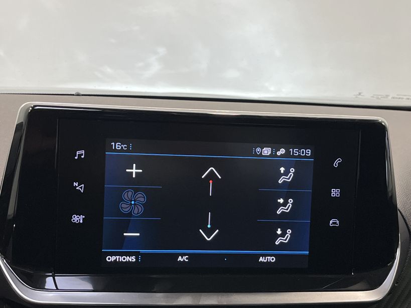 PEUGEOT 2008 2021 - Photo n°16